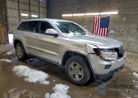 2013 Jeep Grand Cherokee Laredo z USA, uszkodzony, nr VIN 1C4RJFAG3DC561090